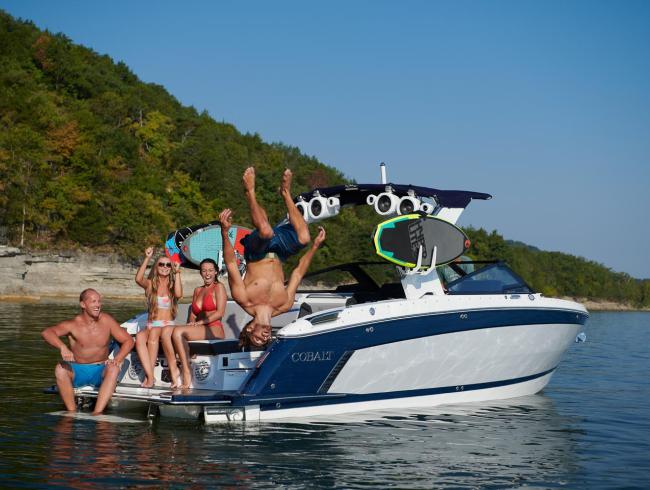 COBALTBOATS R8 SURF