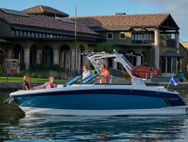 COBALTBOATS R8 SURF