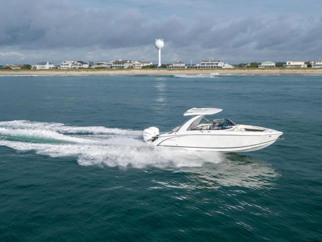 SC30 Cobalt Boats
