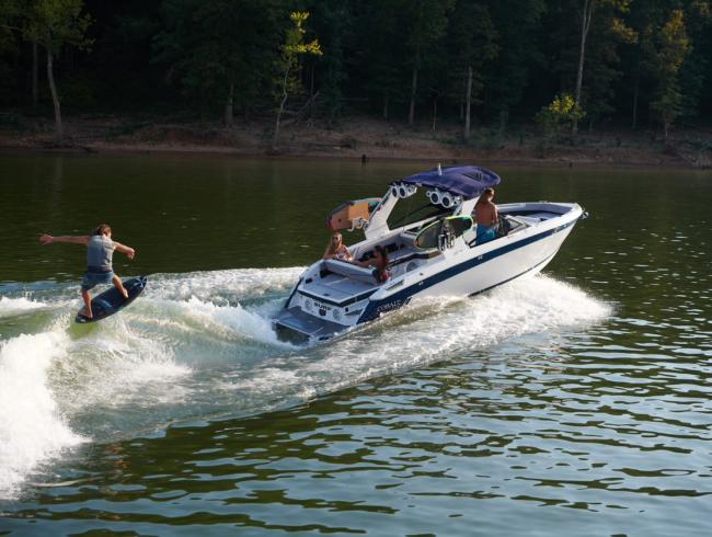 Cobaltboats Surf Series CS23- R6 & R8