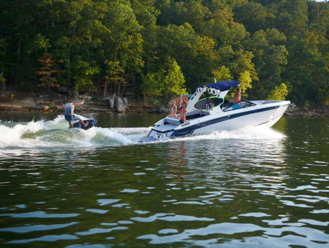 Cobaltboats Surf Series CS23- R6 & R8