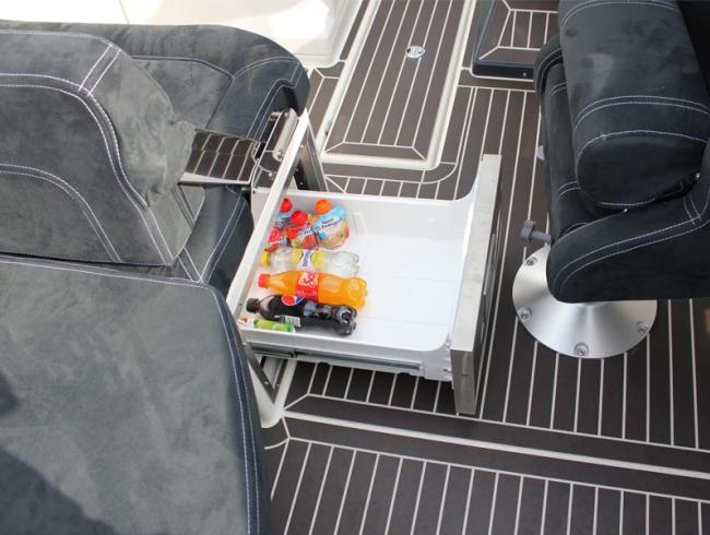 Parker 690 Bowrider