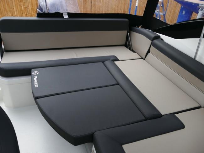 Parker 690  Daycruiser