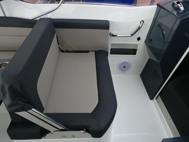 Parker 690  Daycruiser
