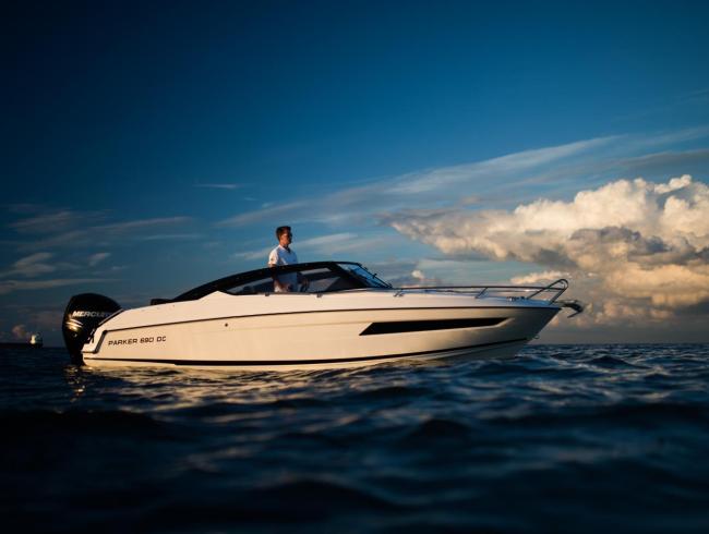 Parker 690  Daycruiser