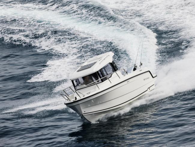Parker 700 New pilothouse
