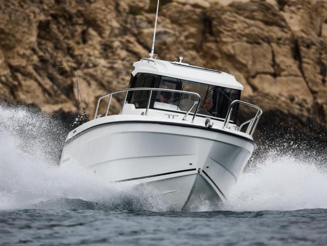 Parker 700 New pilothouse