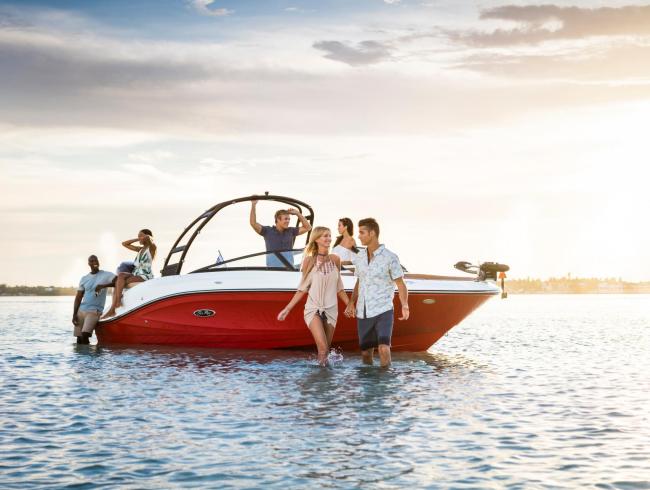 New Sea Ray 230 SPX Outboard