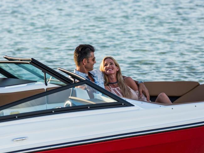 New Sea Ray 230 SPX Outboard