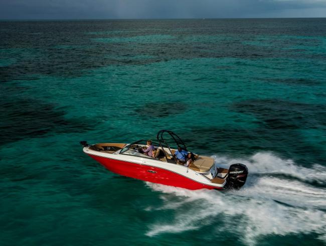 New Sea Ray 230 SPX Outboard