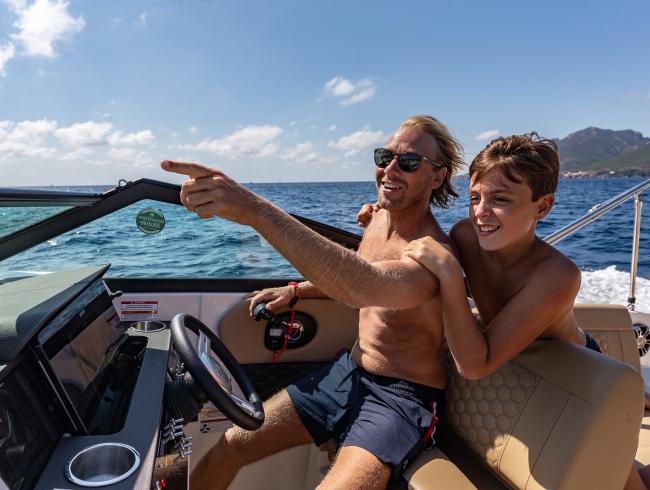 Sea Ray 250SDX