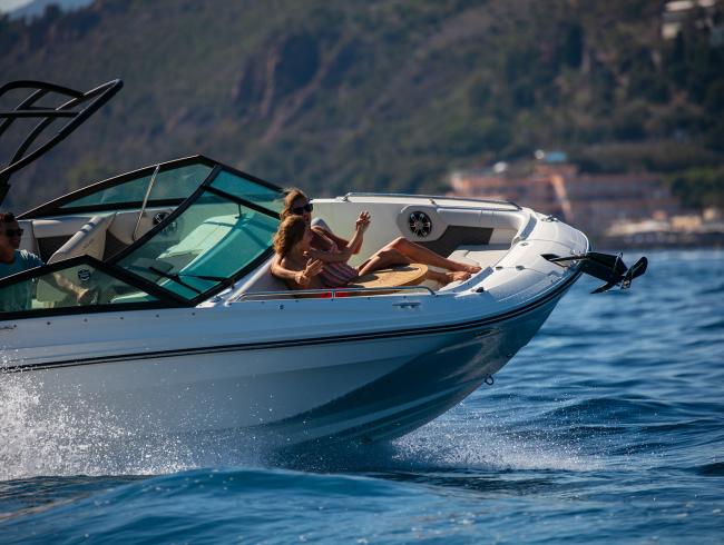 Sea Ray 250 SDX OB