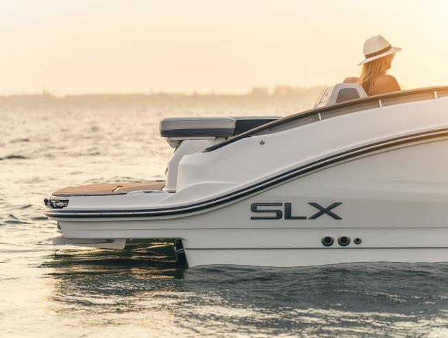 280 Searay SLX