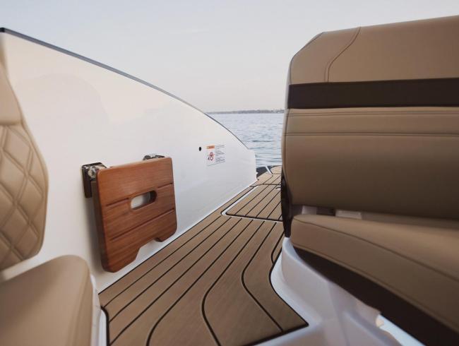 280 Searay SLX