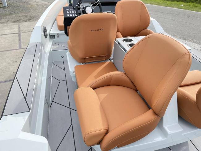 Saxdor 200 6 seats