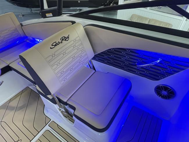 Searay 210 SPX 2024 Outboard