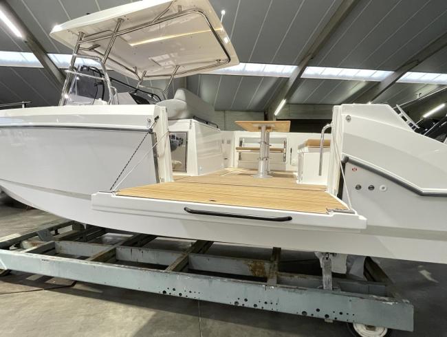 Beneteau Flyer Spacedeck 9
