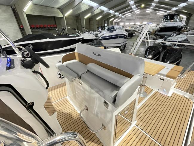 Beneteau Flyer Spacedeck 9