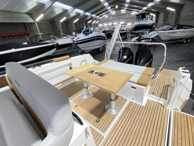 Beneteau Flyer Spacedeck 9