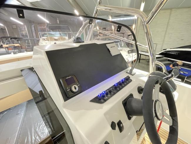 Beneteau Flyer Spacedeck 9