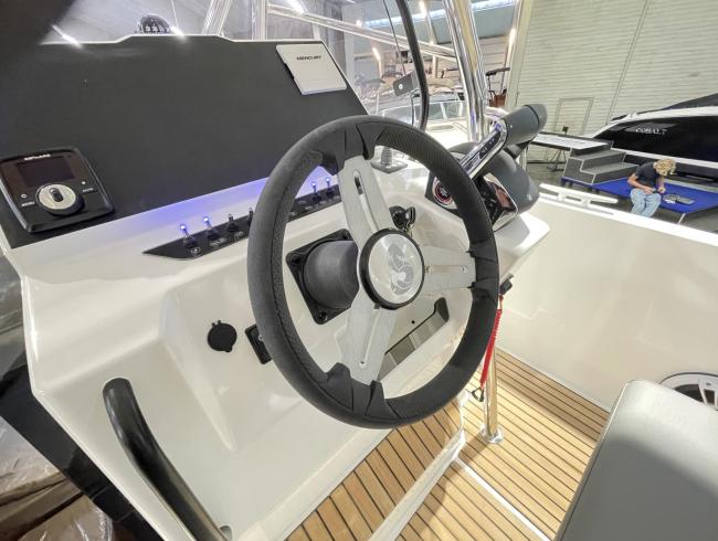 Beneteau Flyer Spacedeck 9