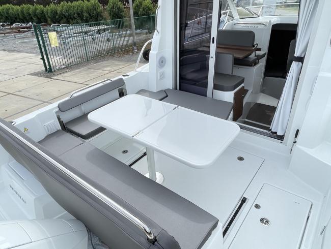 Beneteau Antaris 8 OB Versie2
