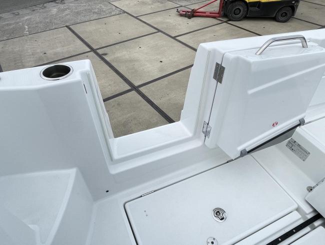 Beneteau Antaris 8 OB Versie2