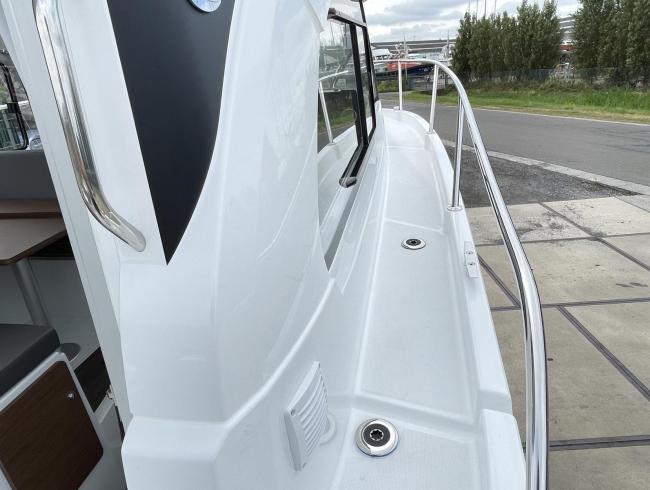Beneteau Antaris 8 OB Versie2