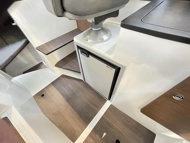 Beneteau Antaris 8 OB Versie2