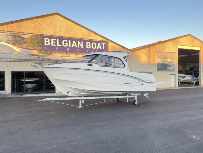 Beneteau Antaris 8 OB Versie2