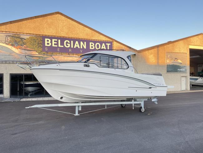 Beneteau Antaris 8 OB Versie2