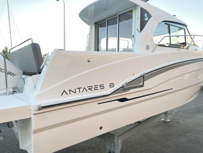 Beneteau Antaris 8 OB Versie2