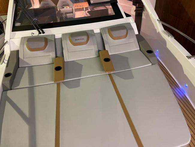 32 GT Beneteau