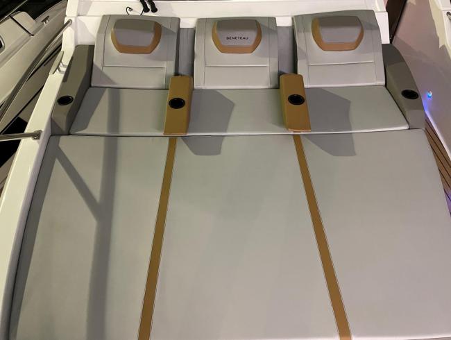 32 GT Beneteau