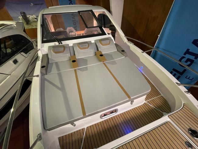 32 GT Beneteau