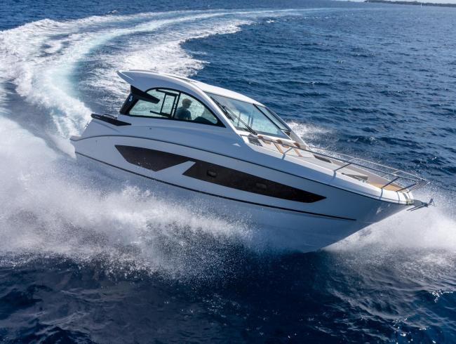 32 GT Beneteau