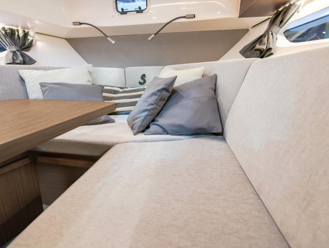32 GT Beneteau