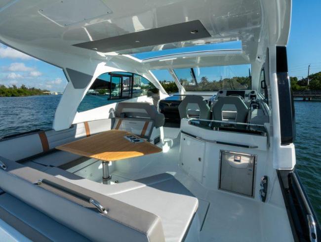 Gran Turismo 32 Outboard