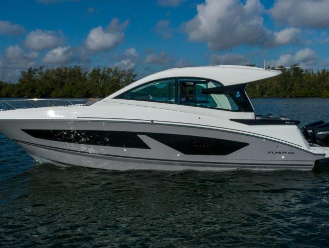 Gran Turismo 32 Outboard