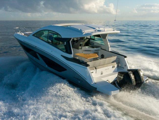 Gran Turismo 32 Outboard