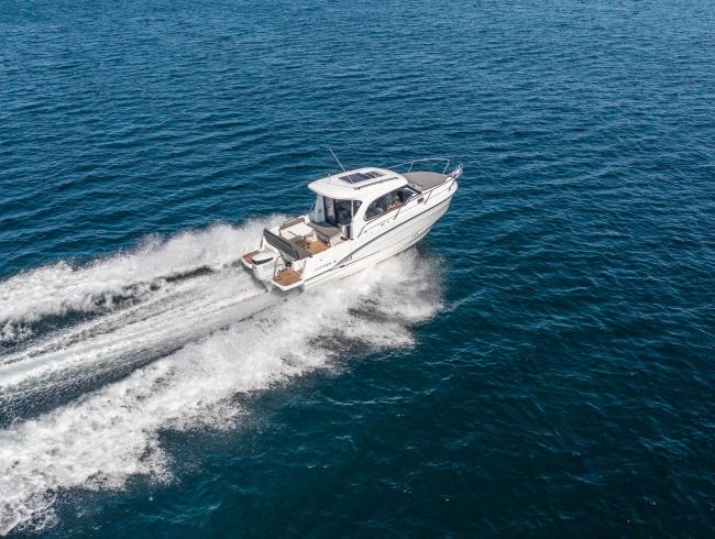 Antaris 8 Outboard