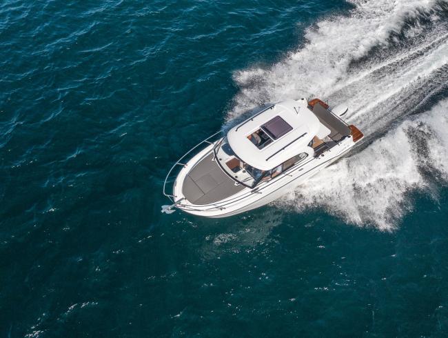 Antaris 8 Outboard