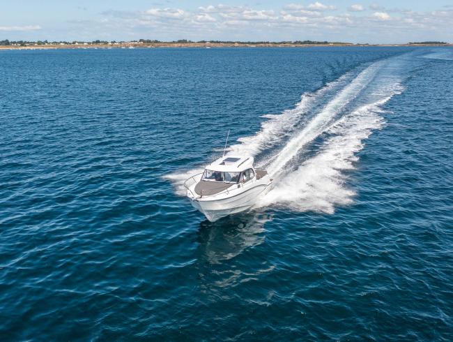 Antaris 8 Outboard