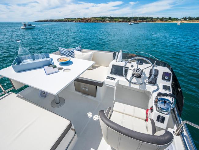 Beneteau Antaris 11