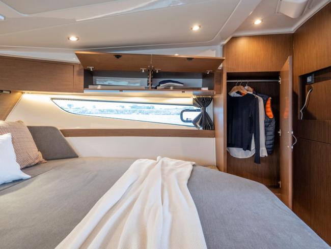 Beneteau Antaris 11