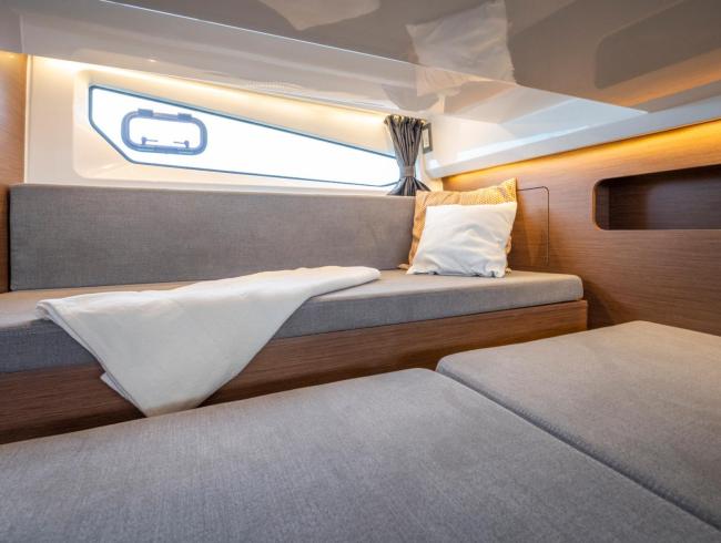 Beneteau Antaris 11