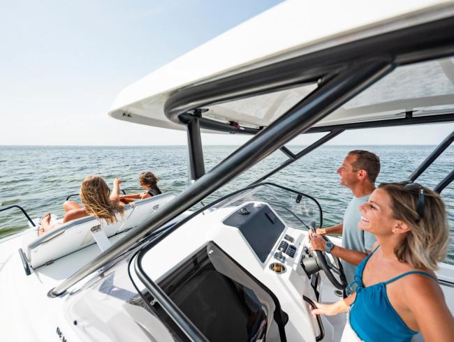 Flyer 8 Sundeck