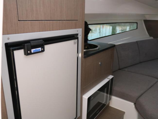 Flyer 8 Sundeck