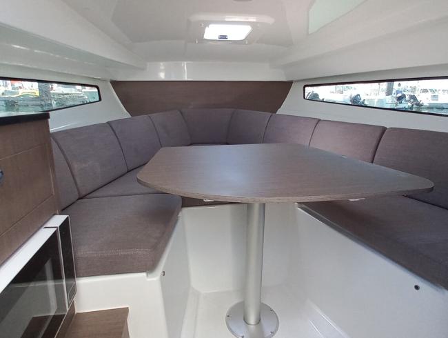 Flyer 8 Sundeck
